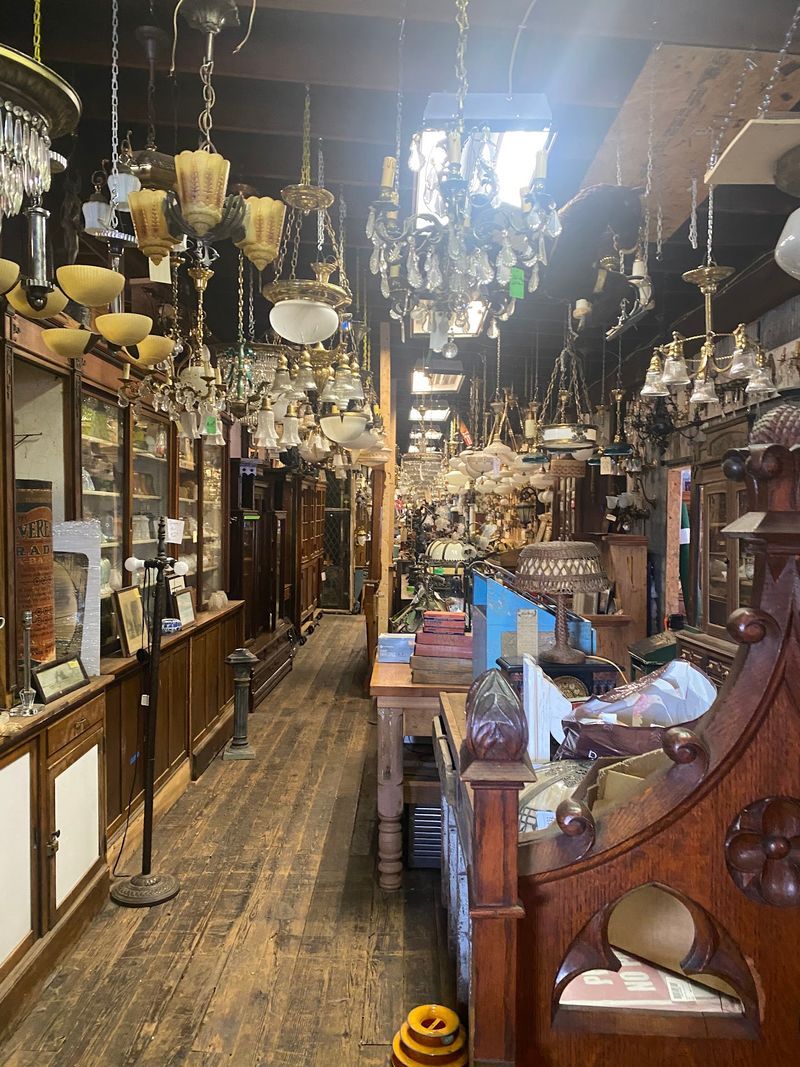 Doc's Architectural Salvage, Springfield
