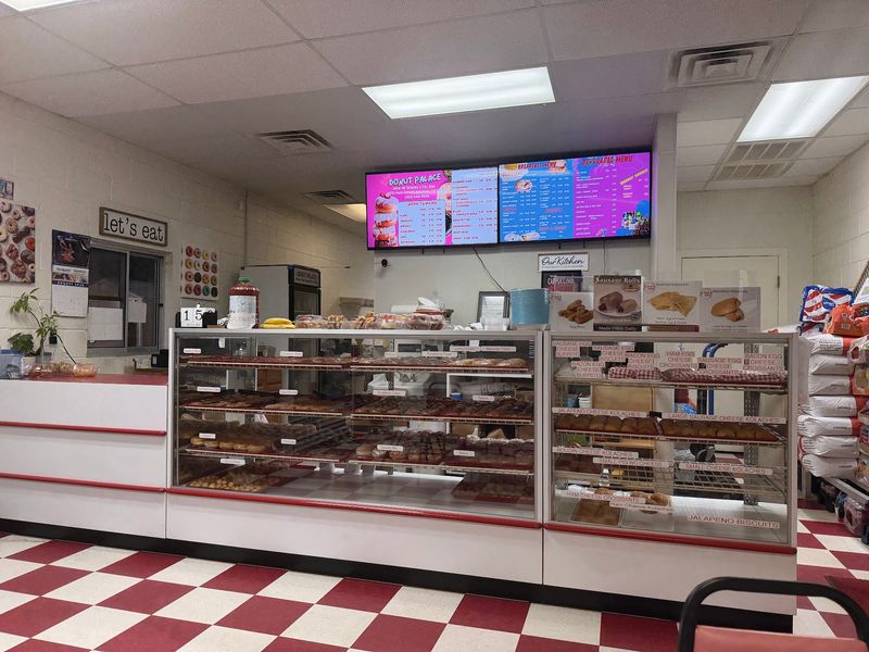 Donut Palace (Junction) Donut Palace (Junction)