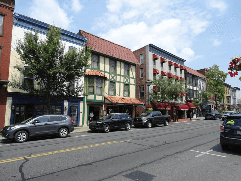 Downtown Streets Made for Slow Wandering Downtown Streets Made for Slow Wandering