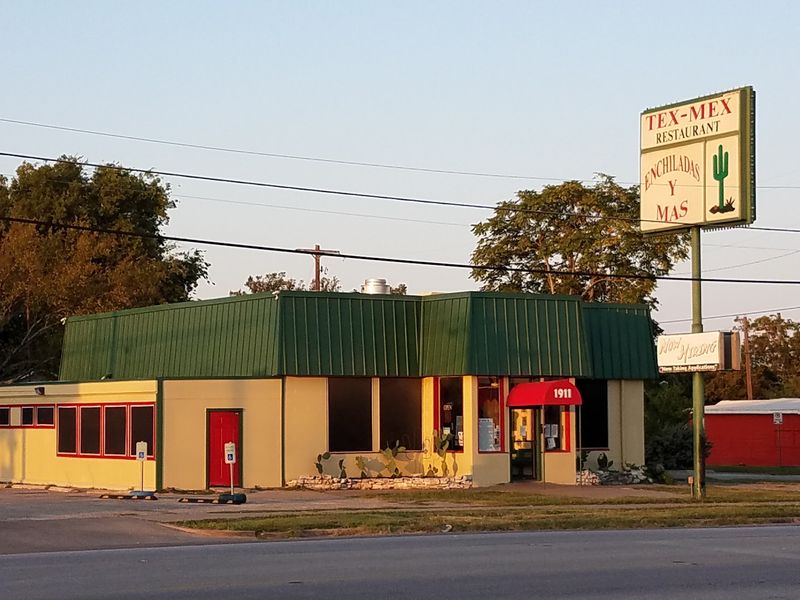 Enchiladas Y Mas (Austin)