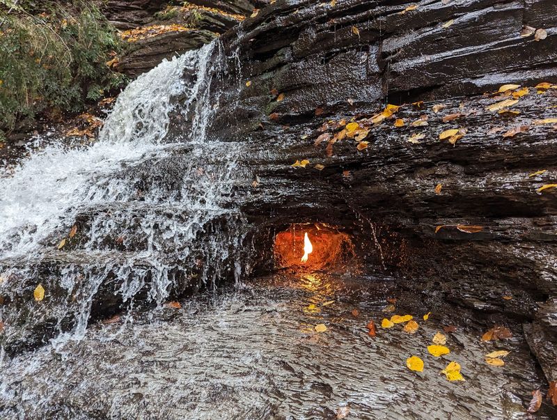 Eternal Flame Falls (Orchard Park) Eternal Flame Falls (Orchard Park)