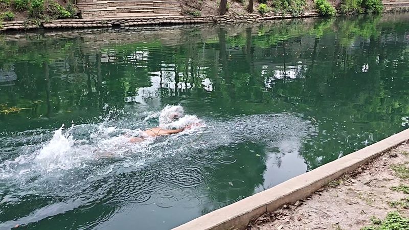 Extended Swimming Season Thanks To Constant Water Temperature Extended Swimming Season Thanks To Constant Water Temperature