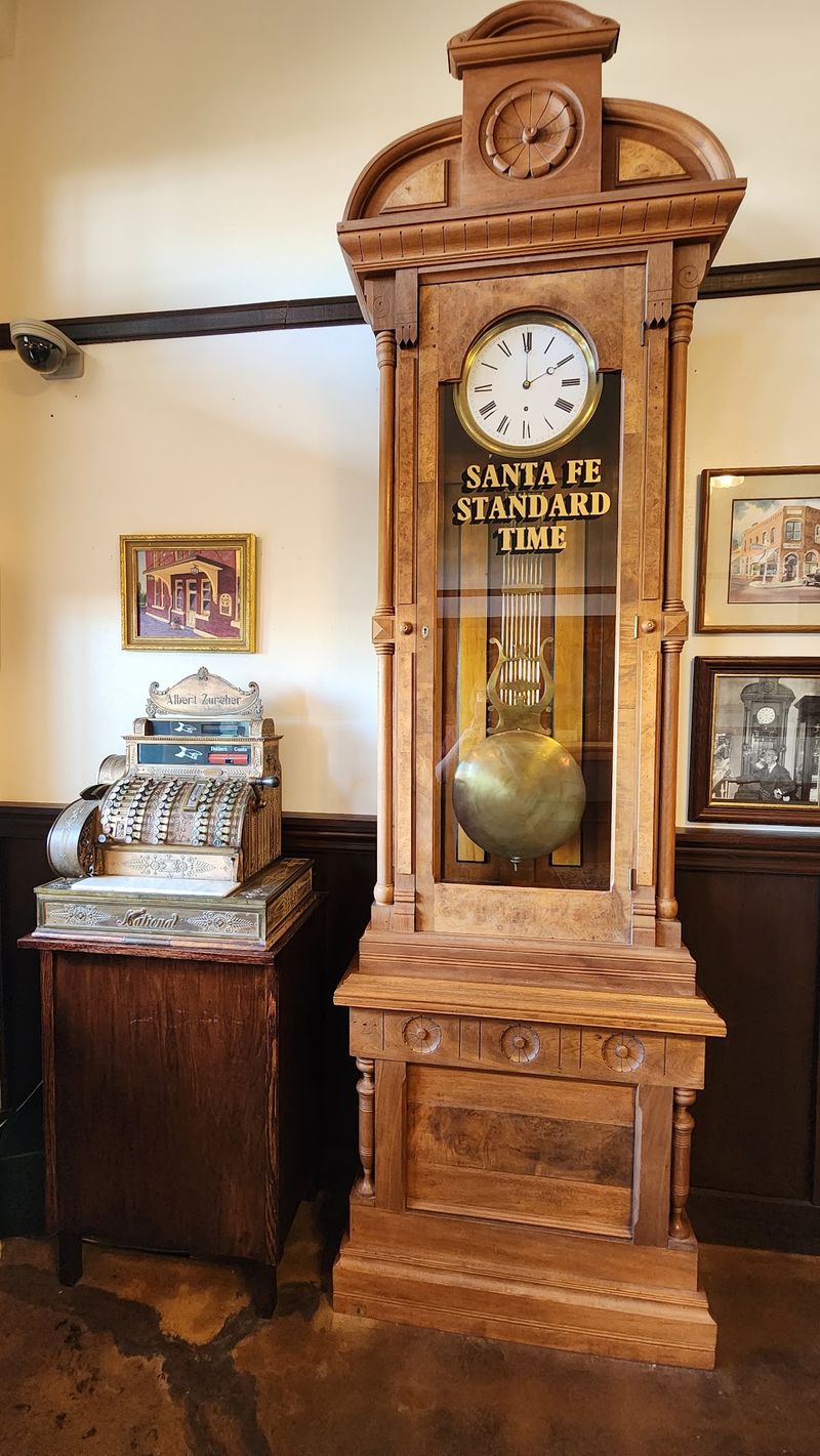 Family Keepsakes That Feel Personal