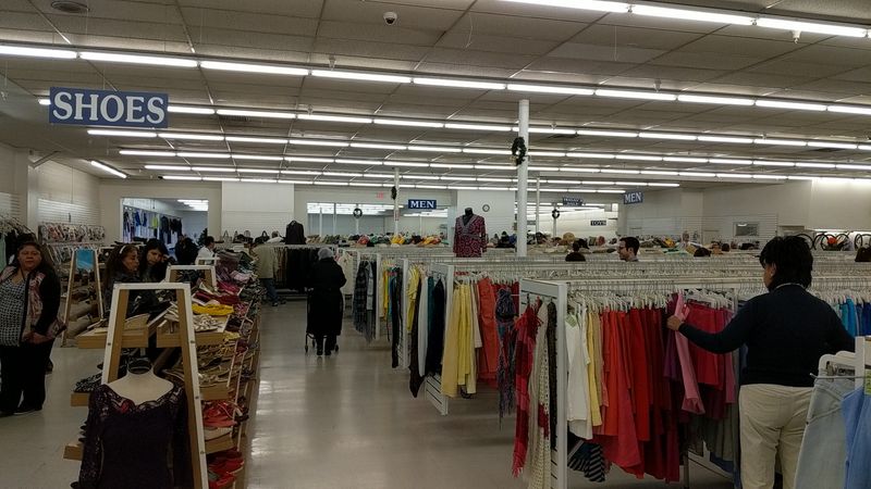 Family Thrift Center (El Paso)
