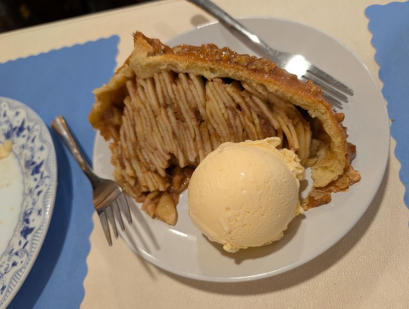 Famous Pie Turns Brunch Into an Event