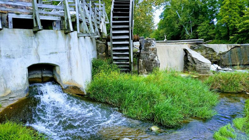 The Sharp Reason Mansfield Stands Out on an Indiana Backroad
