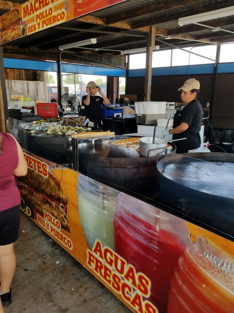 Food Vendors Serving Classic Fair Favorites Food Vendors Serving Classic Fair Favorites