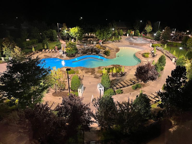 For Dolly Fans, Spending the Night Here Feels Like Stepping Into Her Legacy For Dolly Fans, Spending the Night Here Feels Like Stepping Into Her Legacy