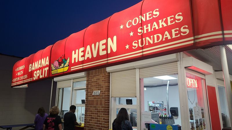 Friendly Counter Energy Gives The Shop Its Rhythm Friendly Counter Energy Gives The Shop Its Rhythm