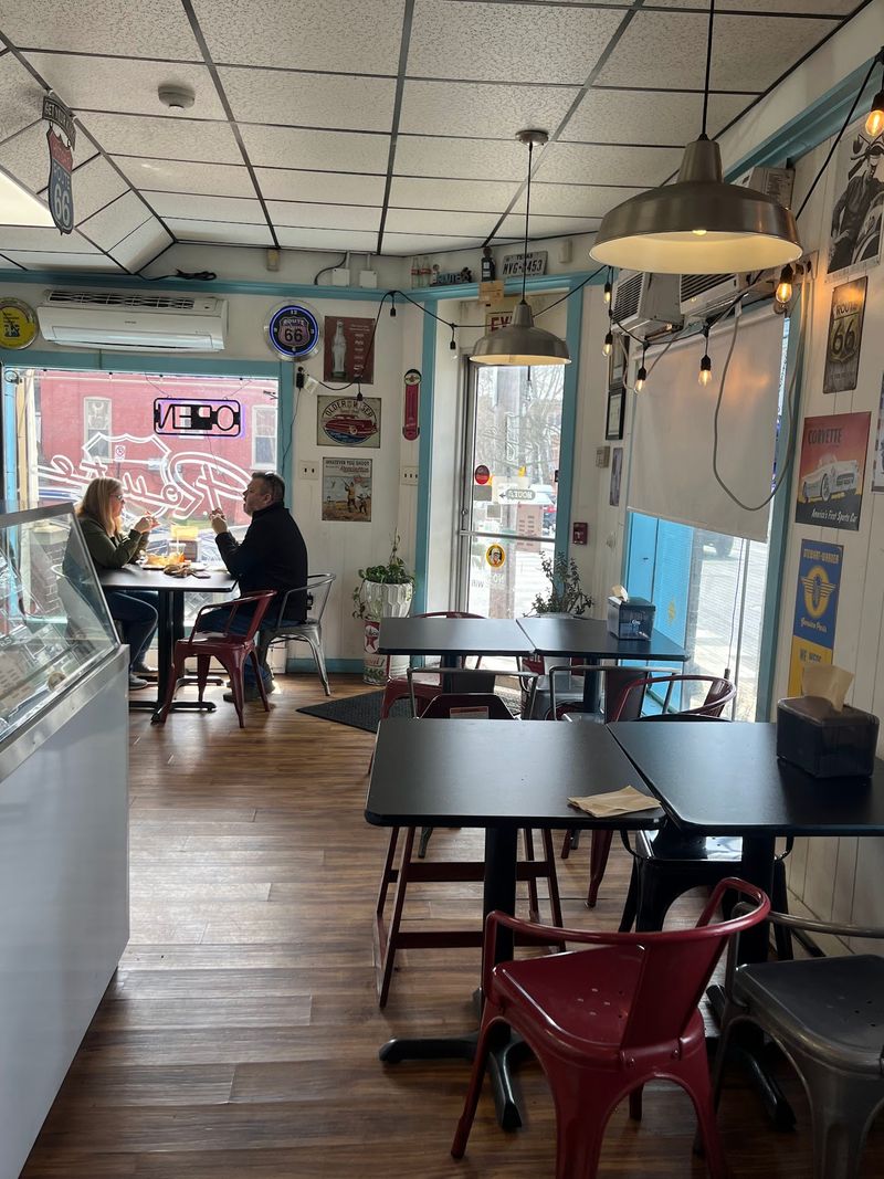 Friendly Service Makes the Wait Easier Friendly Service Makes the Wait Easier