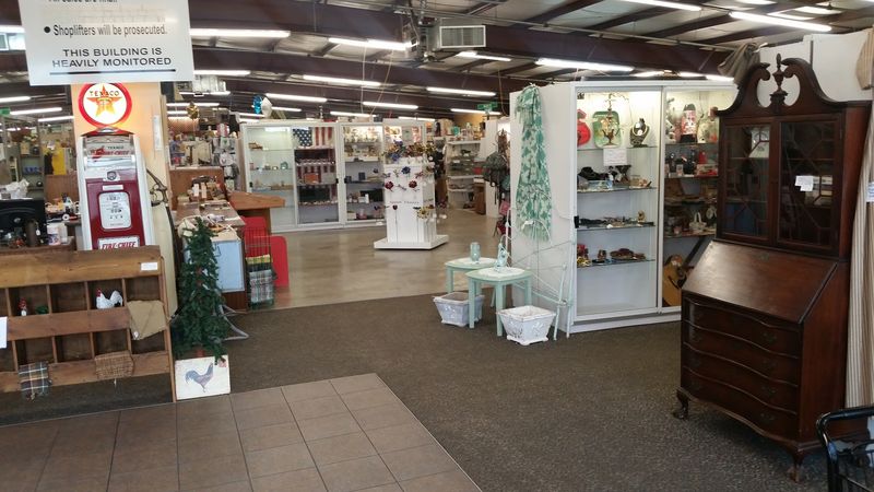 Friendly Service and Helpful Basics Friendly Service and Helpful Basics