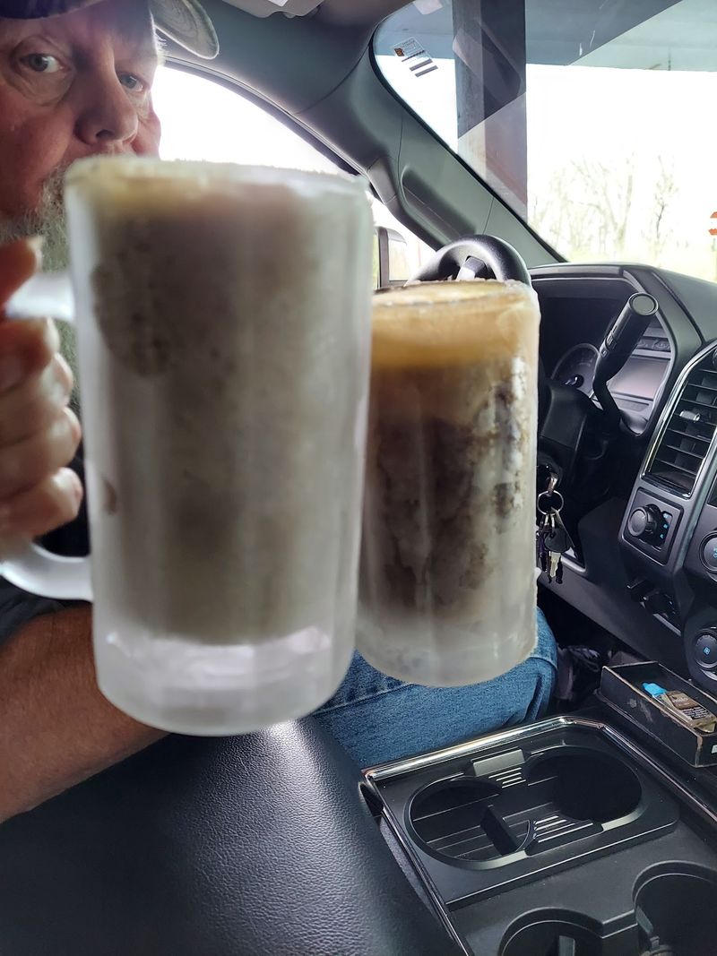 Frosty Root Beer That Steals the Spotlight Frosty Root Beer That Steals the Spotlight