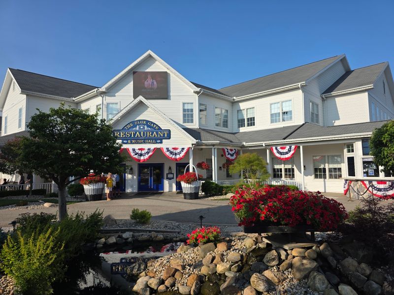 Blue Gate Restaurant & Bakery (Shipshewana)