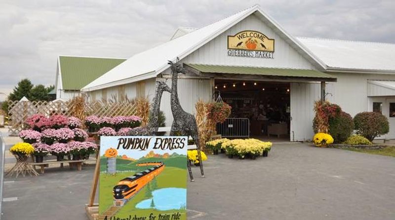 Goebbert’s Farm & Apple Orchard (Pingree Grove) Goebbert’s Farm & Apple Orchard (Pingree Grove)