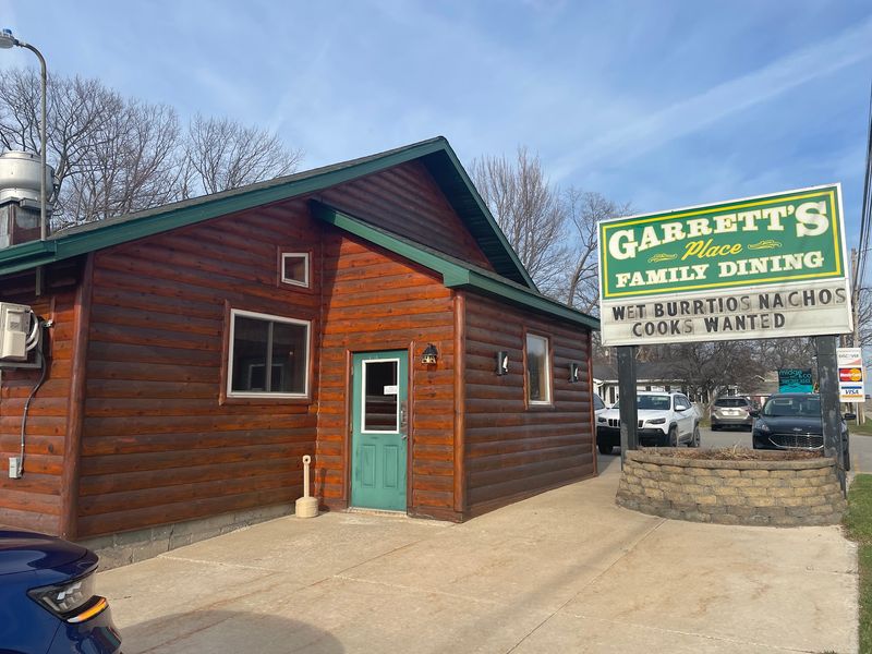 Garrett’s Place - Houghton Lake, MI