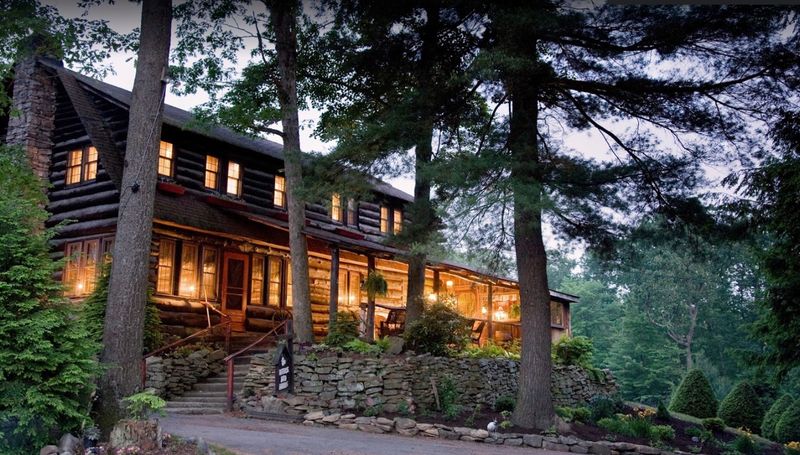 Gateway Lodge, Cabins, and Restaurant - Cooksburg