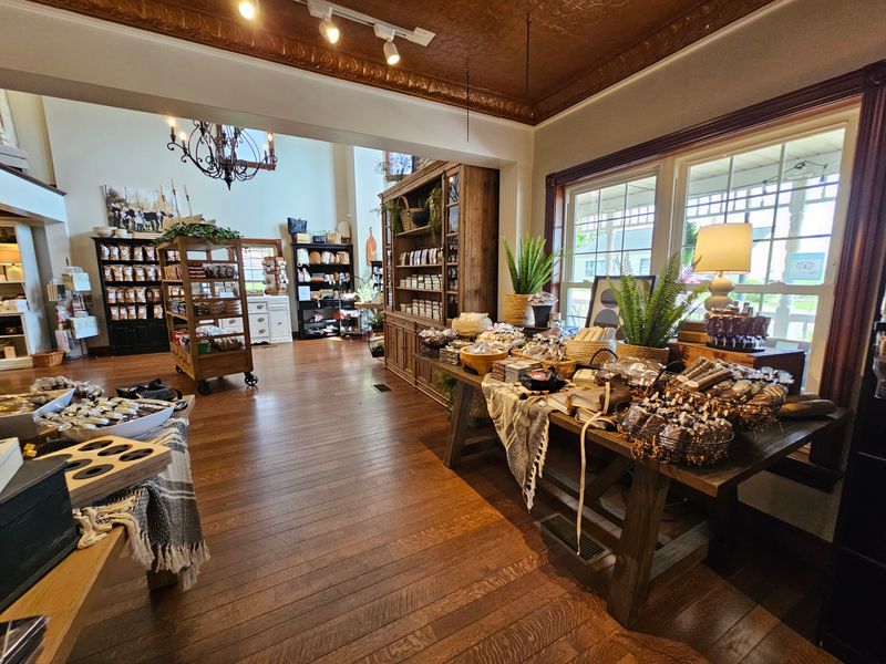 Gifts That Travel Well Beyond Amish Country