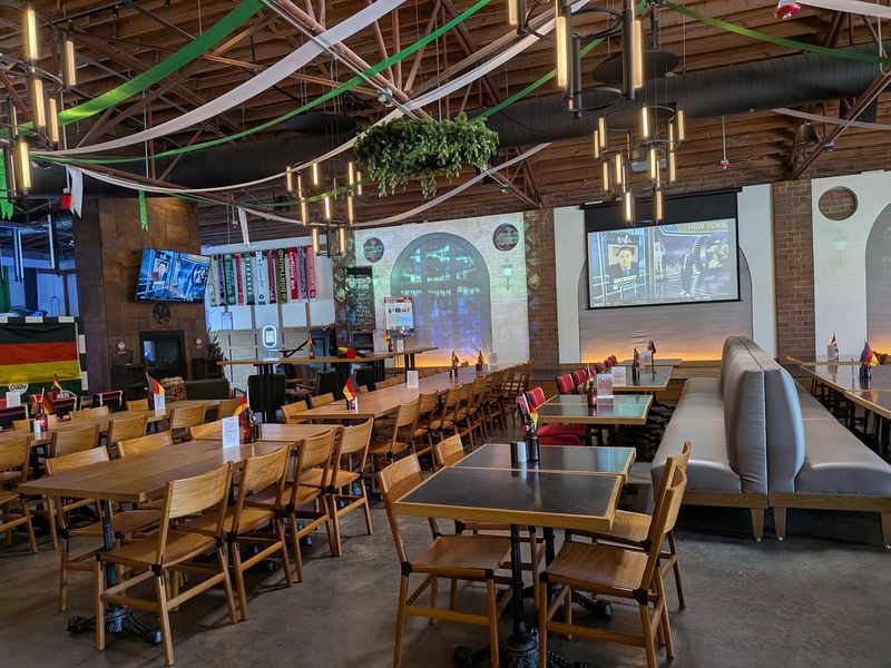 Gilde Brewery & Restaurant (Charlotte)