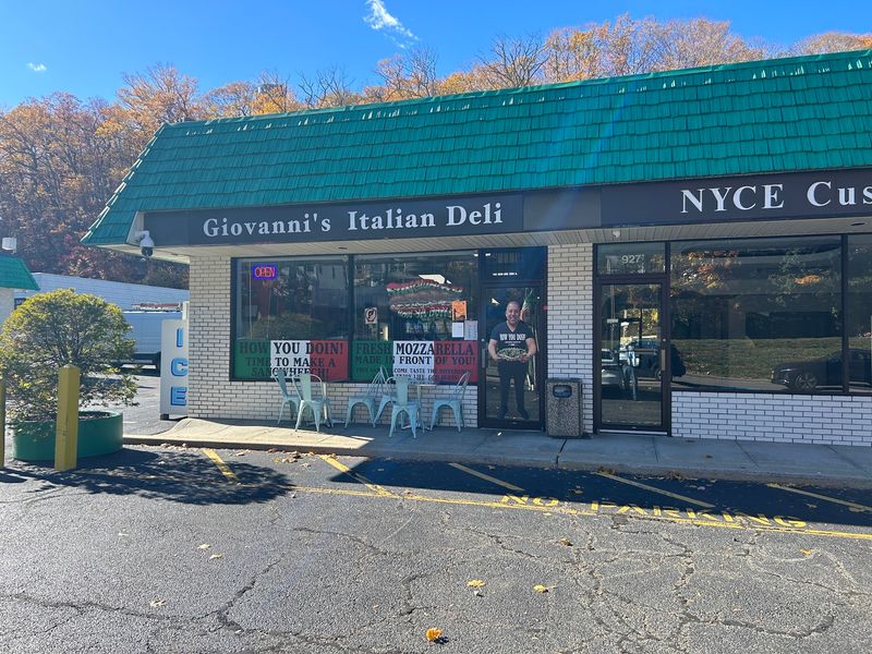 Giovanni’s Italian Deli