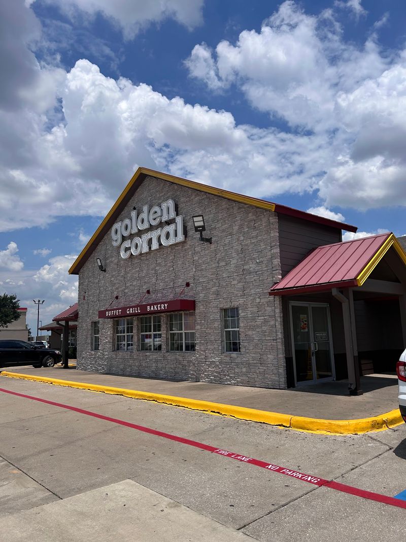Golden Corral Buffet & Grill (Dallas)