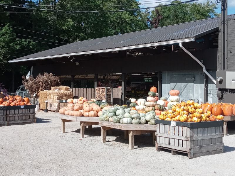 Graf’s Farm Market, Akron