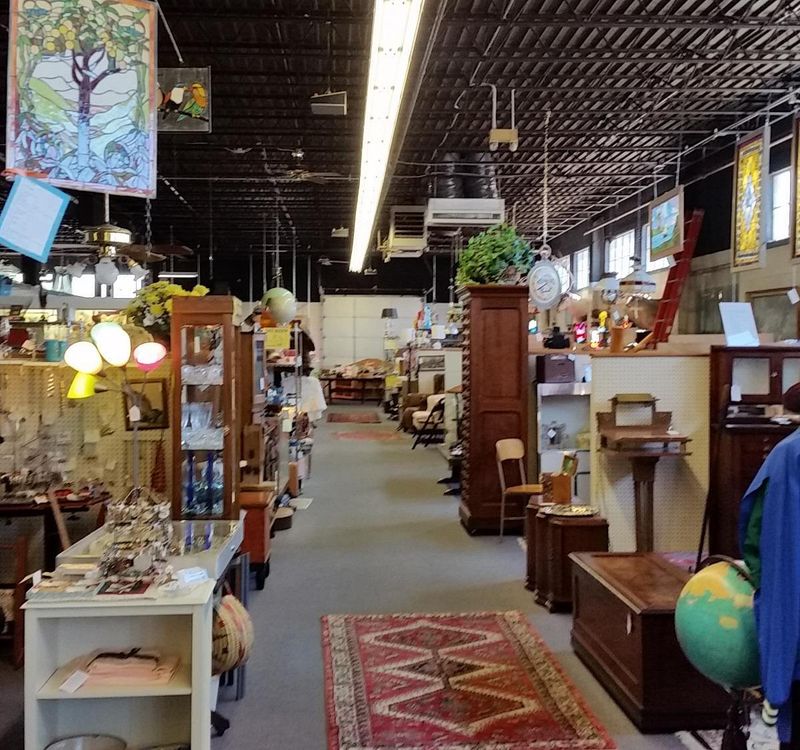 Grand Antique Mall, Cincinnati Area