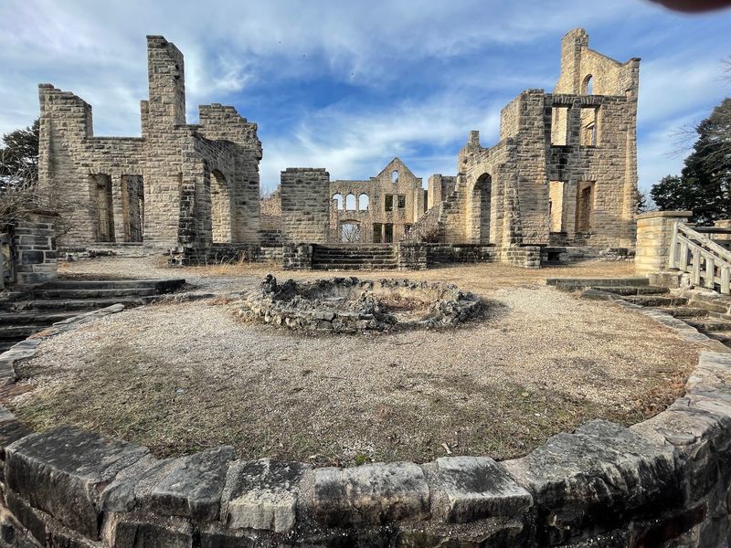 Ha Ha Tonka Castle Ruins Scenic Overlook (Camdenton) Ha Ha Tonka Castle Ruins Scenic Overlook (Camdenton)