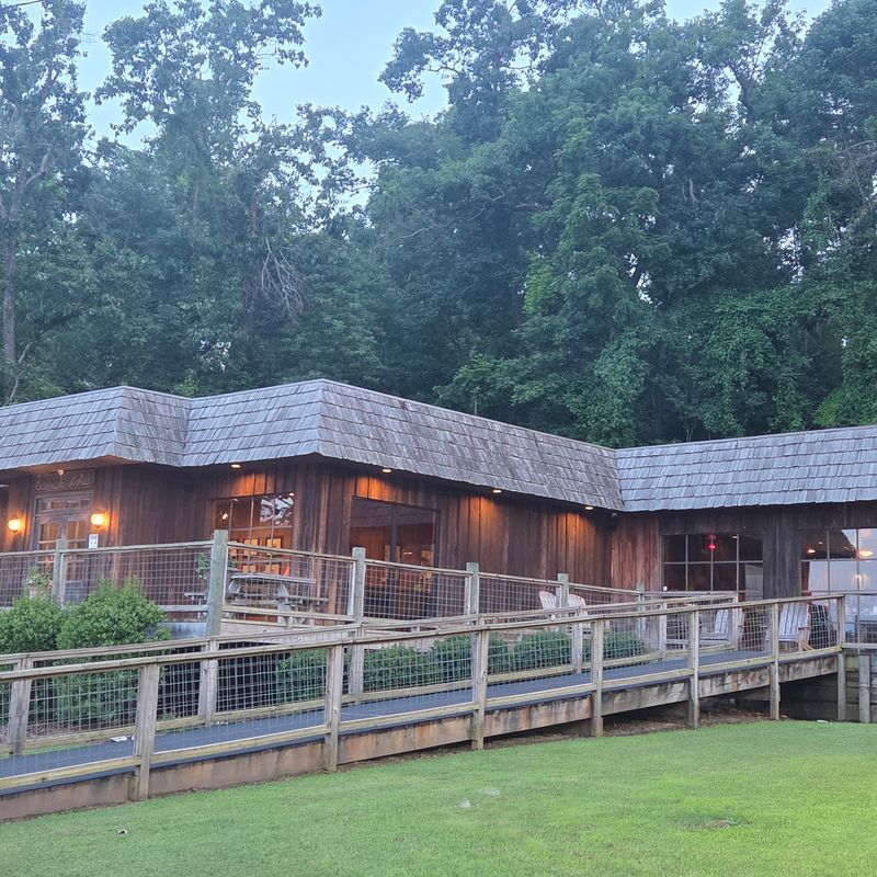 Hagy's Catfish Hotel Restaurant - Shiloh