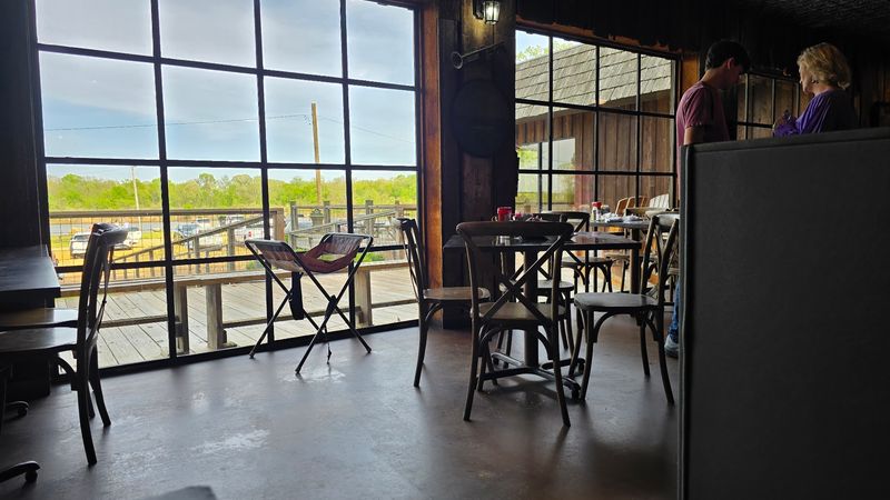 Hagy's Catfish Hotel - Shiloh