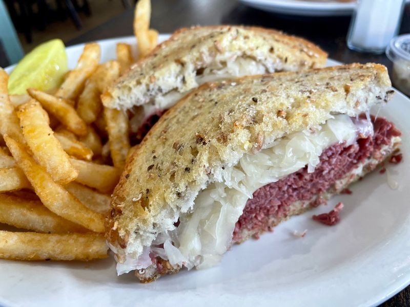 Hand-Carved Sandwiches That Feel Like the Main Event Hand-Carved Sandwiches That Feel Like the Main Event