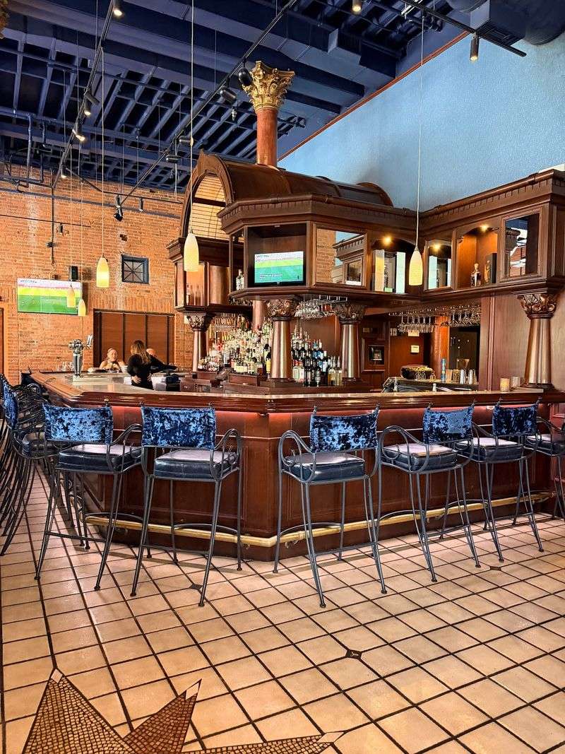Happy Hour That Gets People Through the Door Happy Hour That Gets People Through the Door