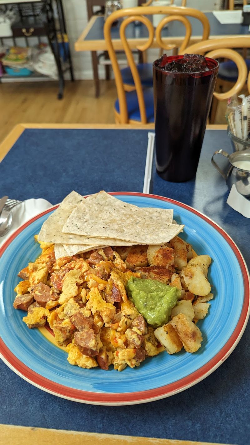 Hearty Omelettes and Breakfast Classics Go Beyond the Theme Hearty Omelettes and Breakfast Classics Go Beyond the Theme
