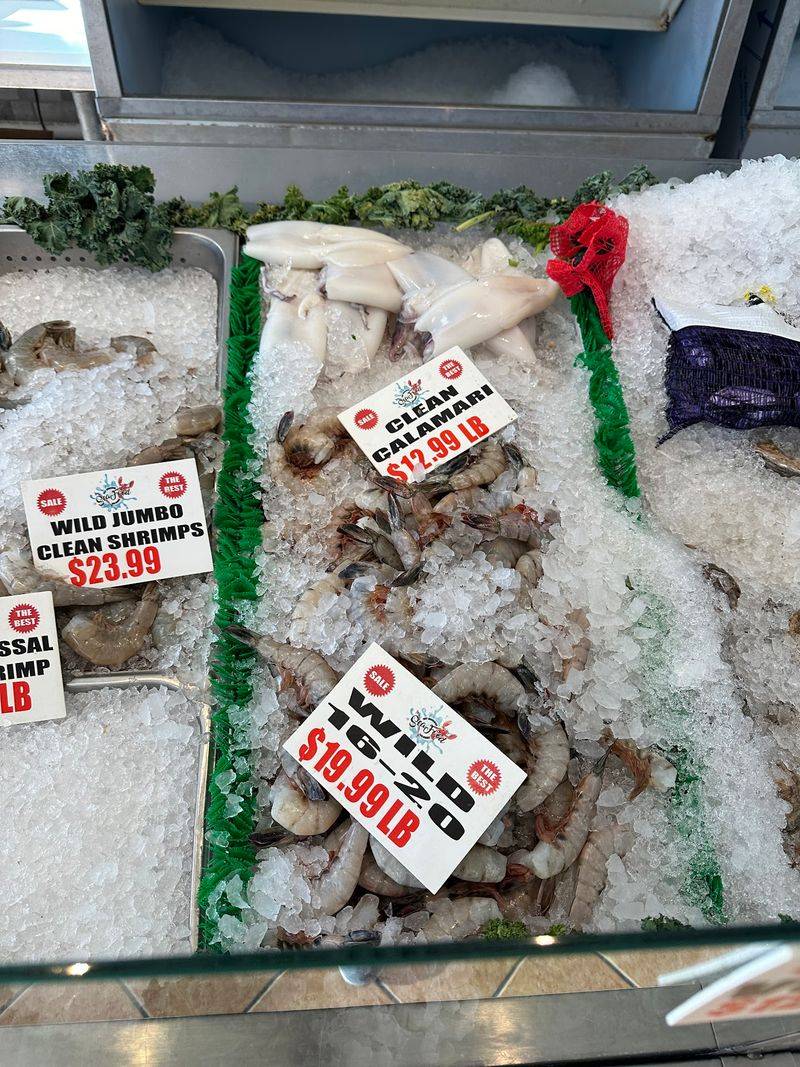 Hearty Seafood Boils Bring Shrimp Crabs Clams and Lobster Together Hearty Seafood Boils Bring Shrimp Crabs Clams and Lobster Together