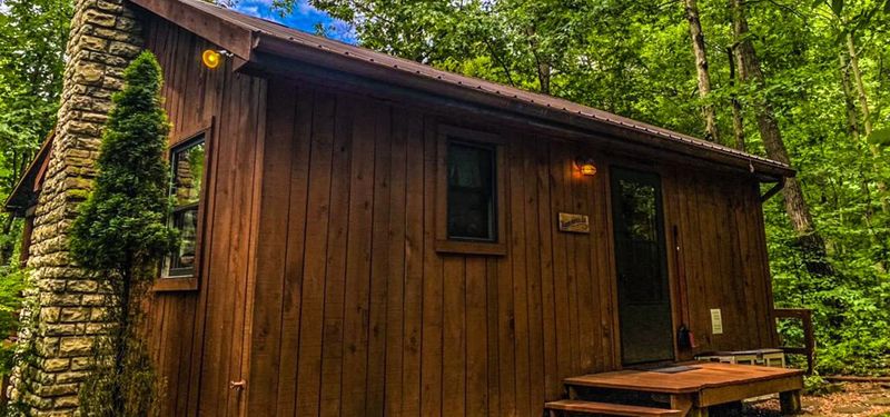 Hocking Hills Cabins, Logan