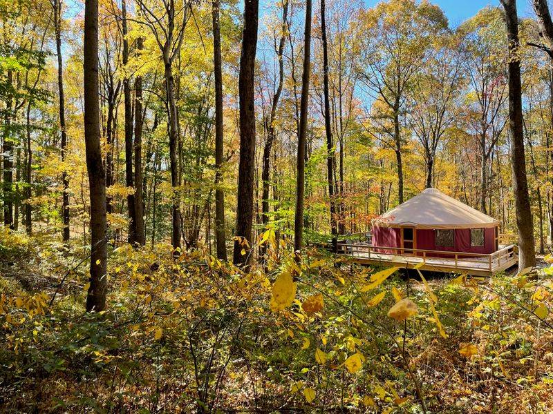 Hocking Hills Yurts & Cabins, Laurelville