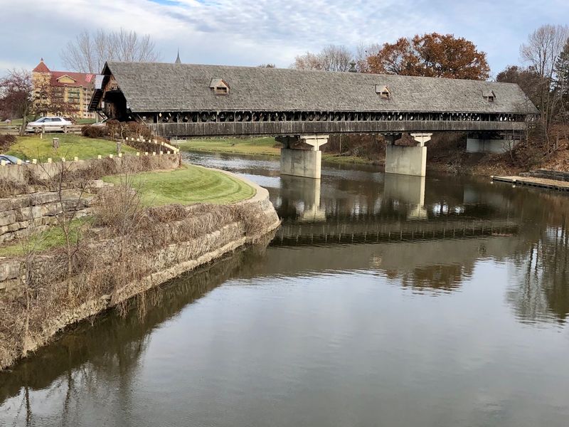 Holz-Brücke Covered Bridge