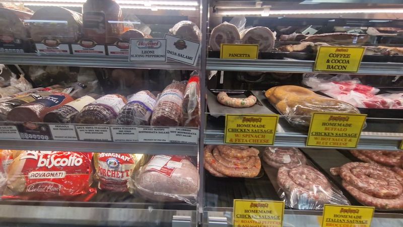 Homemade Sausage That Keeps Shoppers Coming Back Homemade Sausage That Keeps Shoppers Coming Back