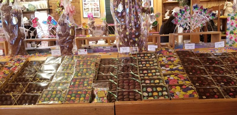 House-Made Chocolates Keep Generations Coming Back House-Made Chocolates Keep Generations Coming Back