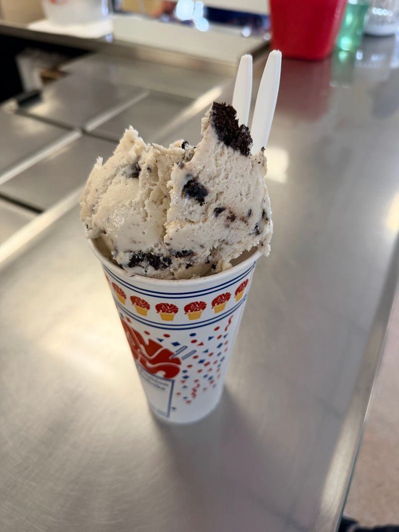 Huge Scoops That Feel Like a Treat