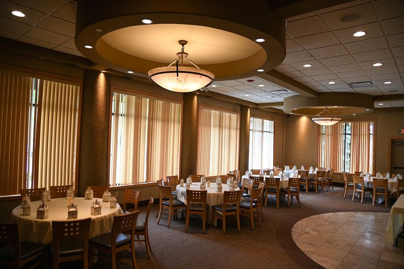 Ike's Restaurant - Sterling Heights Ike's Restaurant - Sterling Heights