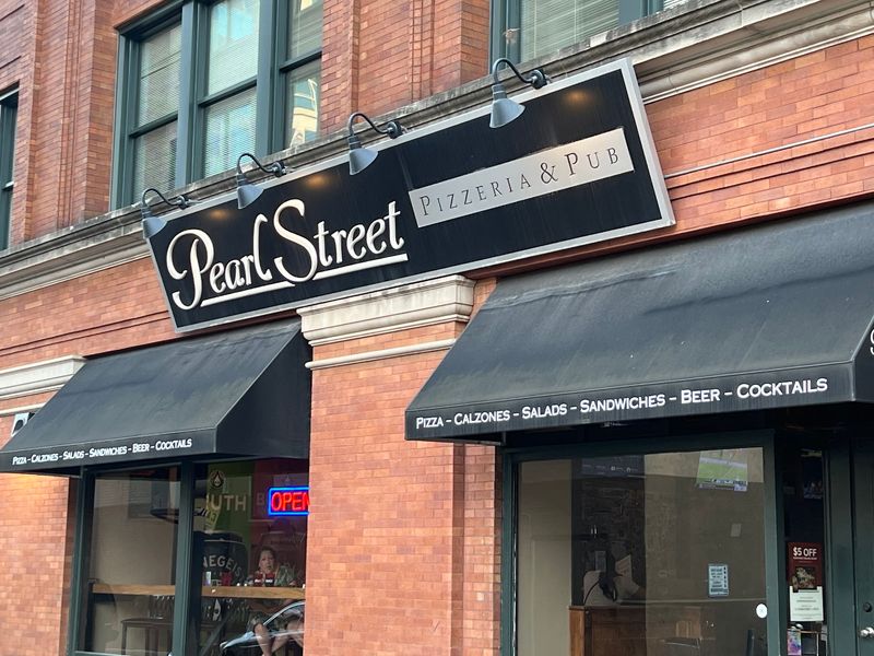 Pearl Street Pizzeria & Pub (Indianapolis) Pearl Street Pizzeria & Pub (Indianapolis)