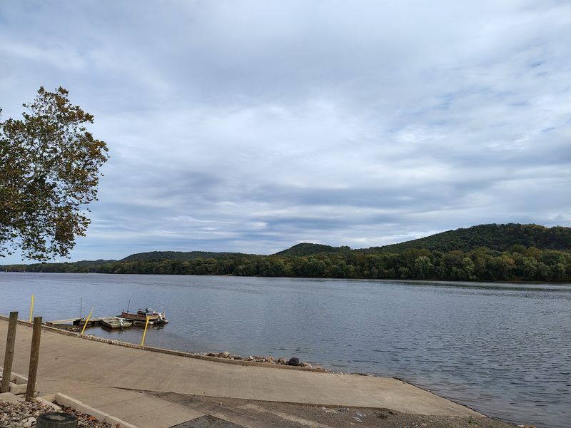 Isle of Que (Selinsgrove) Isle of Que (Selinsgrove)