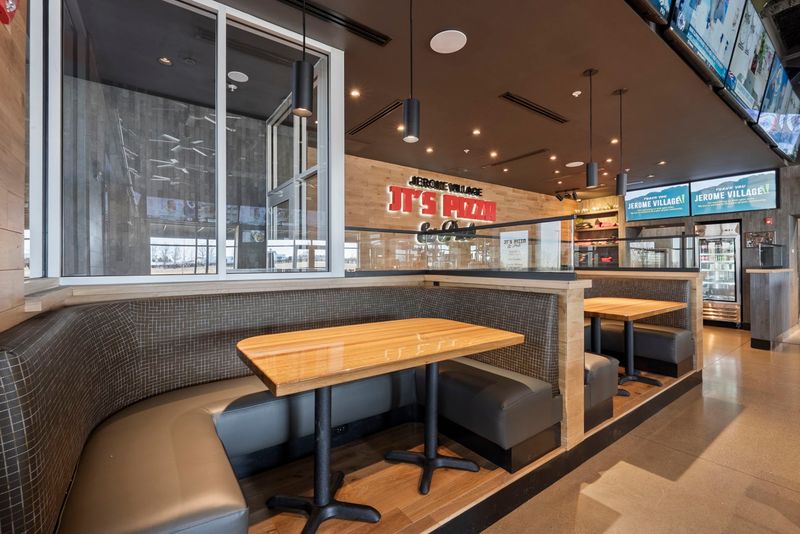 JT’s Pizza & Pub