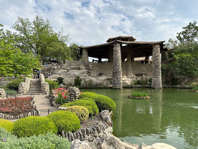 Japanese Tea Garden (San Antonio) Japanese Tea Garden (San Antonio)