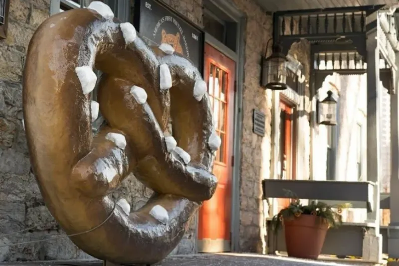 Julius Sturgis Pretzel Bakery (Lititz) Julius Sturgis Pretzel Bakery (Lititz)