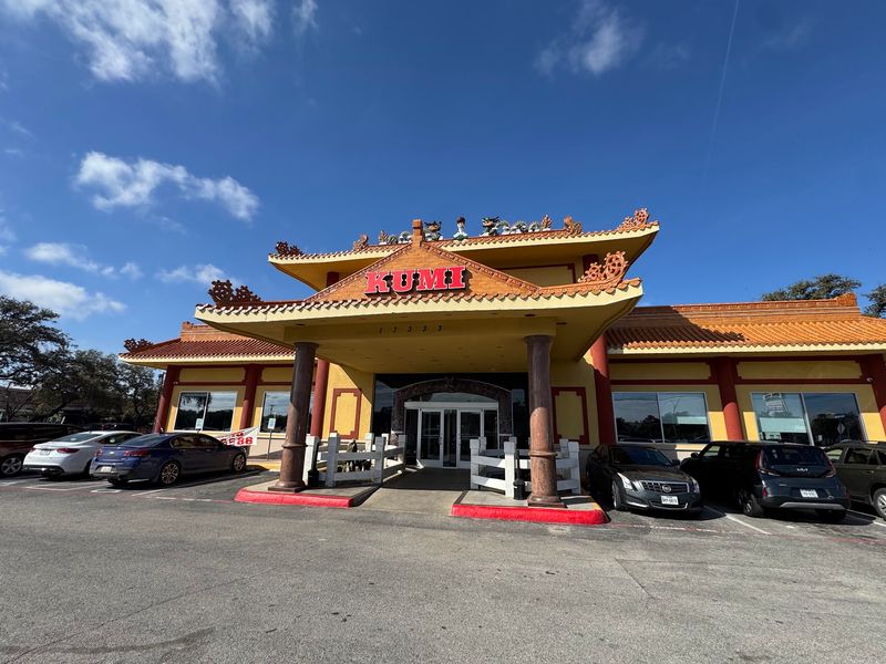 KUMI Seafood Sushi Chinese Buffet (San Antonio)