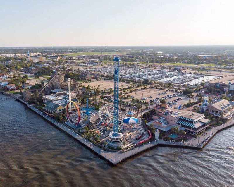 Kemah Boardwalk (Kemah)