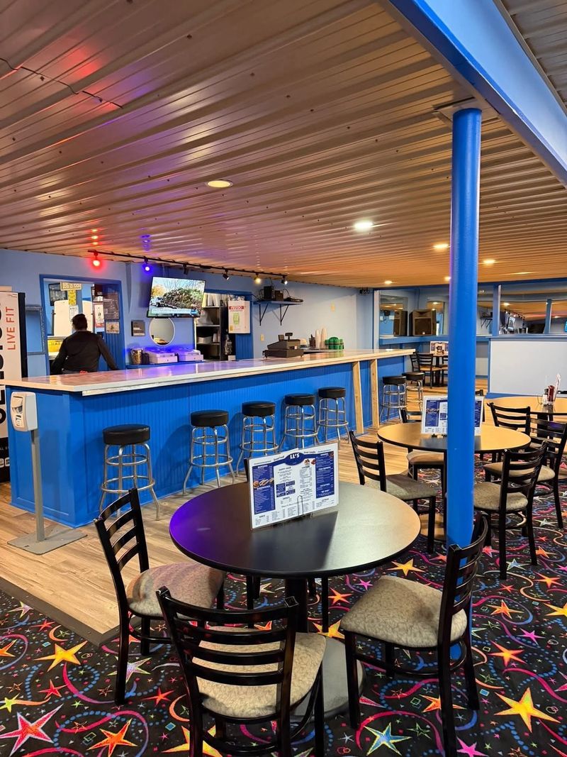 L L's Bar & Grill - Paris