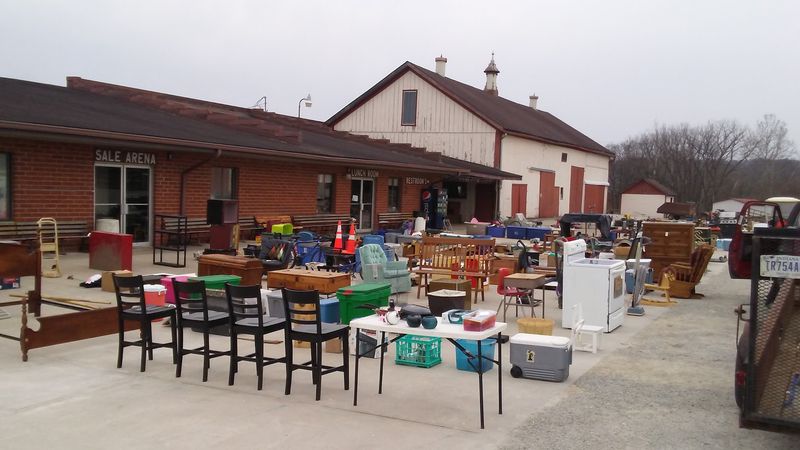 Where 500 Vendors Turn Browsing Into a Treasure Hunt Where 500 Vendors Turn Browsing Into a Treasure Hunt