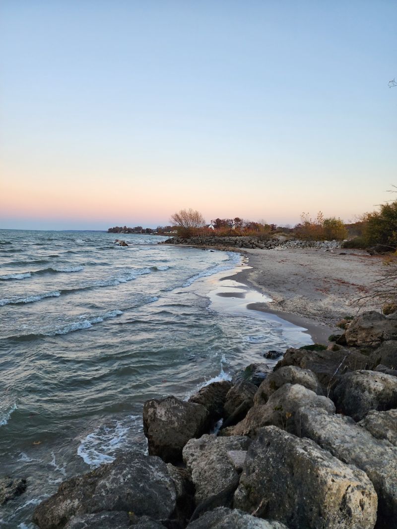 Lake Erie Views That Set the Mood Lake Erie Views That Set the Mood